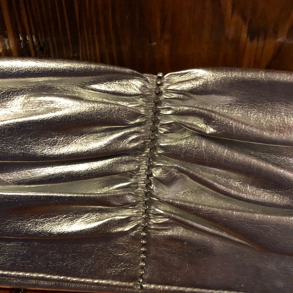 Silver clutch - Picture 2 of 3